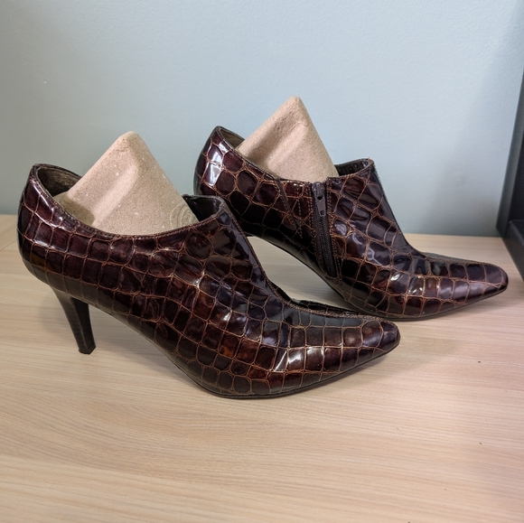 IMPO Side Zip Ankle Booties Size 8M - Picture 2 of 6